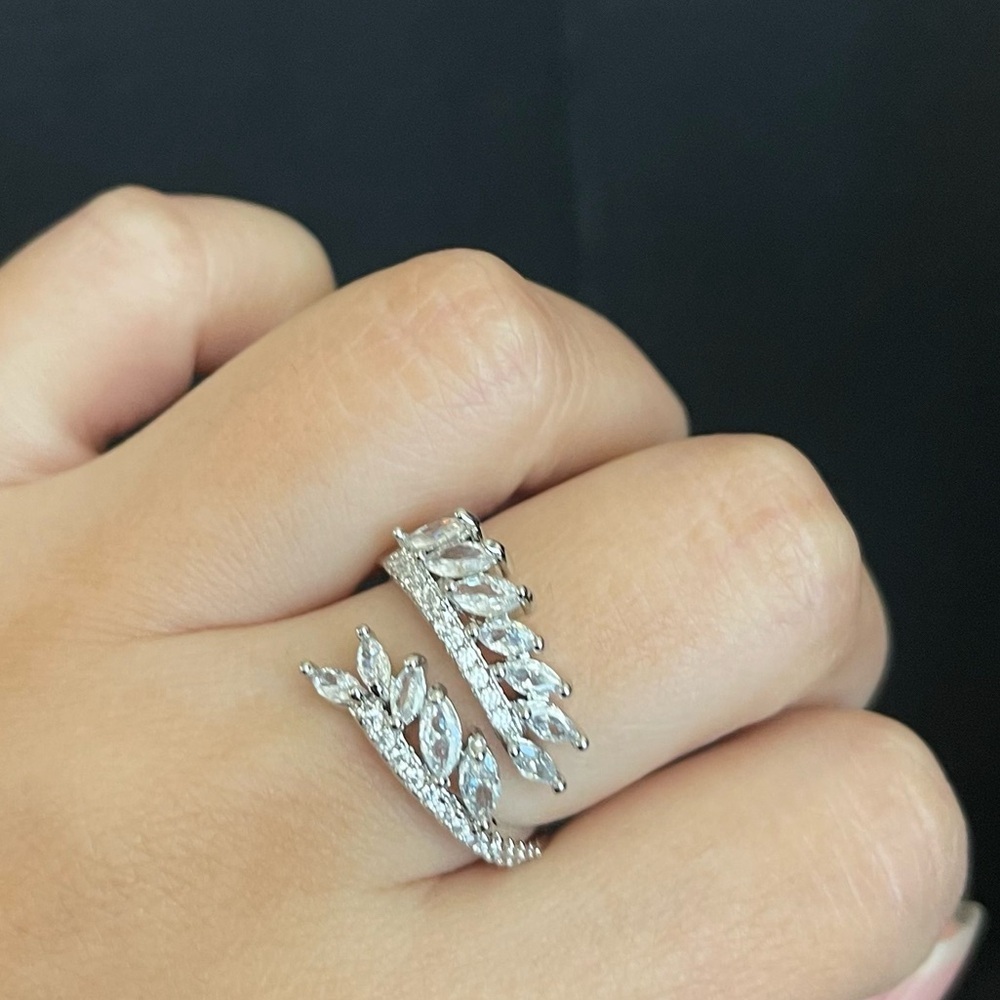 Silver Tone Adjustable Double Vine Cz Statement Chunky Ring - Picture 4 of 5